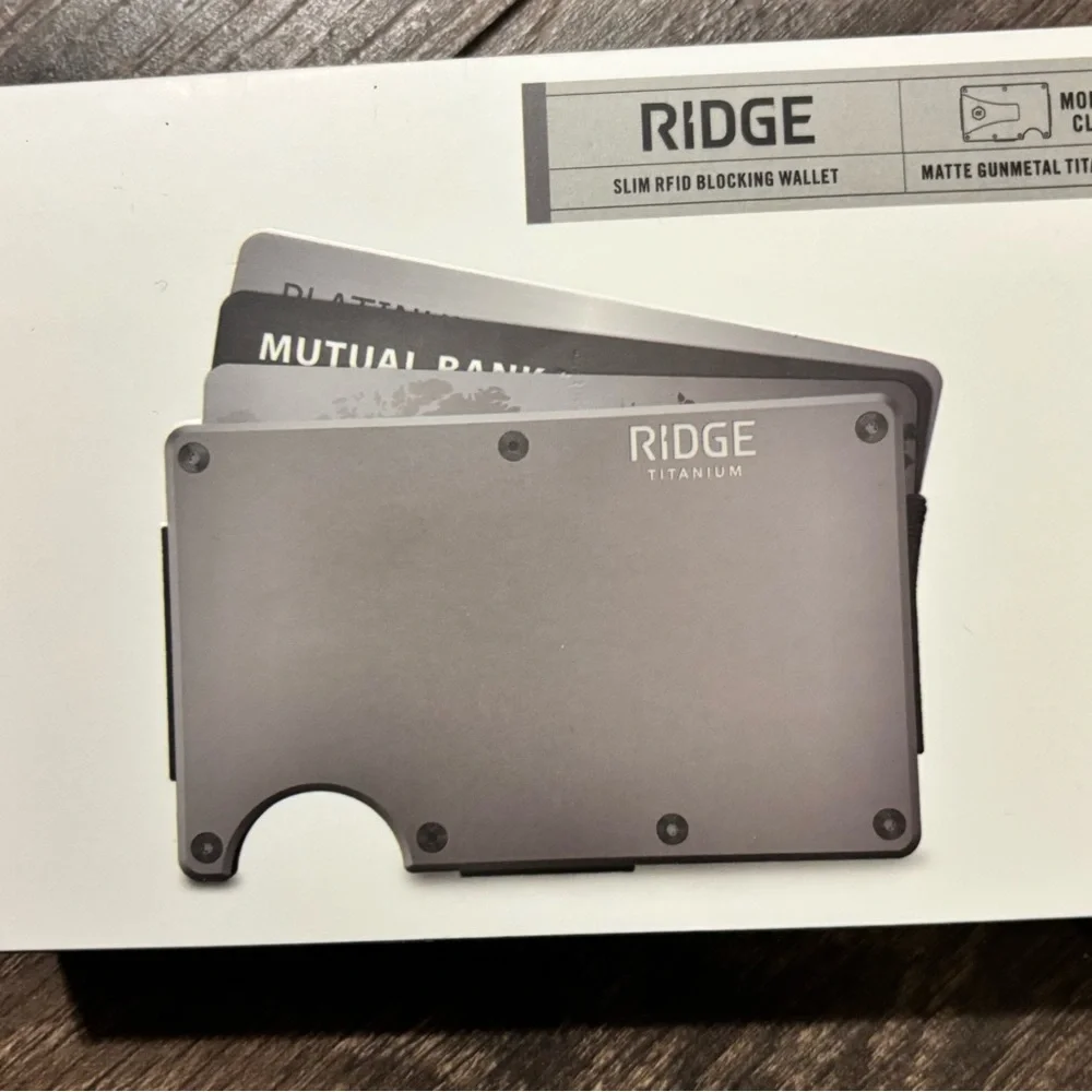 Ridge Titanium Wallet in Matte Gunmetal